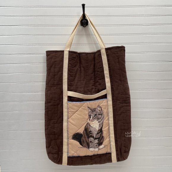Handcrafted Handbags - Vintage Grandmacore Chonky Cat Lady Maine Coon Lovers Quilted X-Large Tote Bag